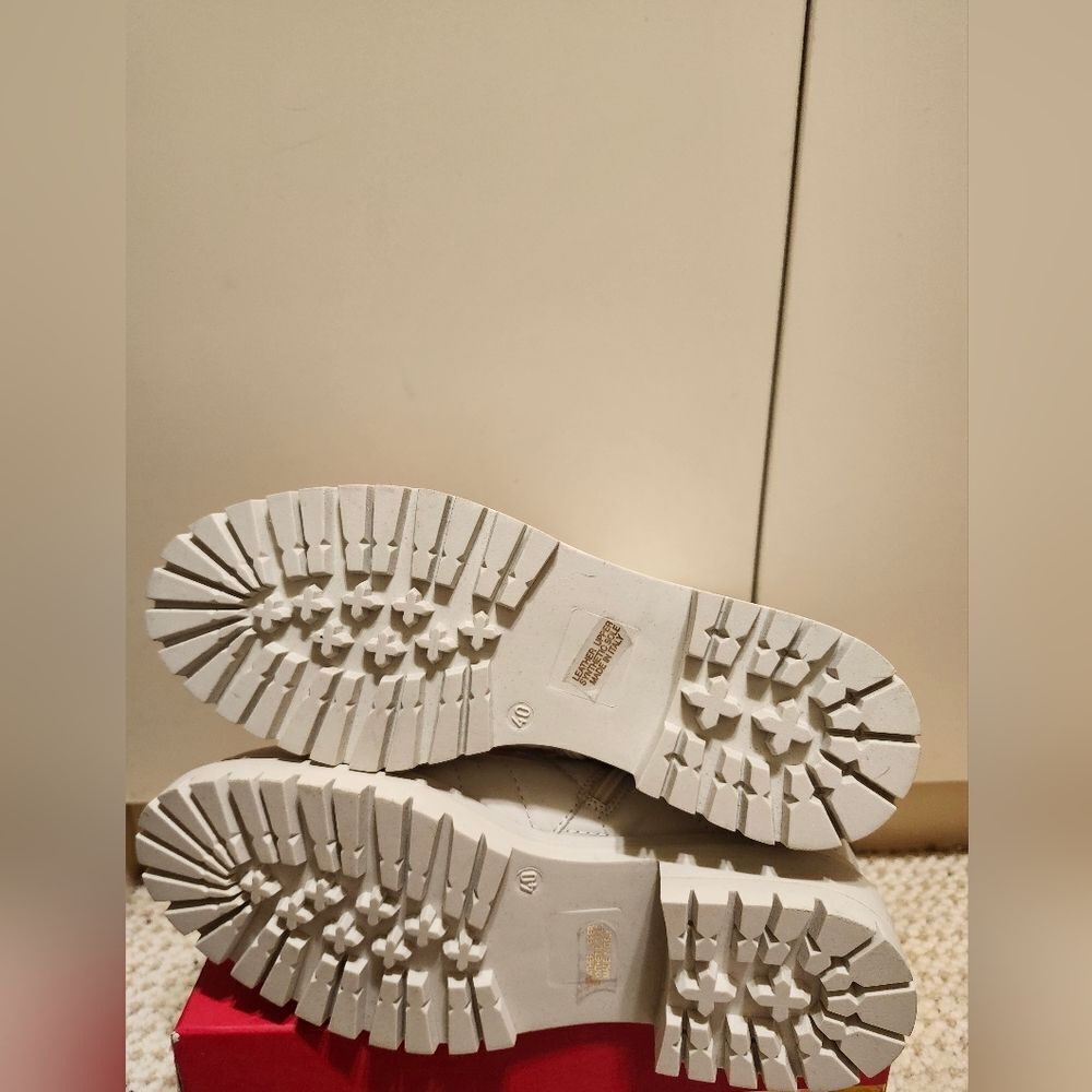 NWT Napoleoni Ivory Quilted Italian Leather Lug Sole Boots Sz.10/40 Ret.$395 - Picture 11 of 11